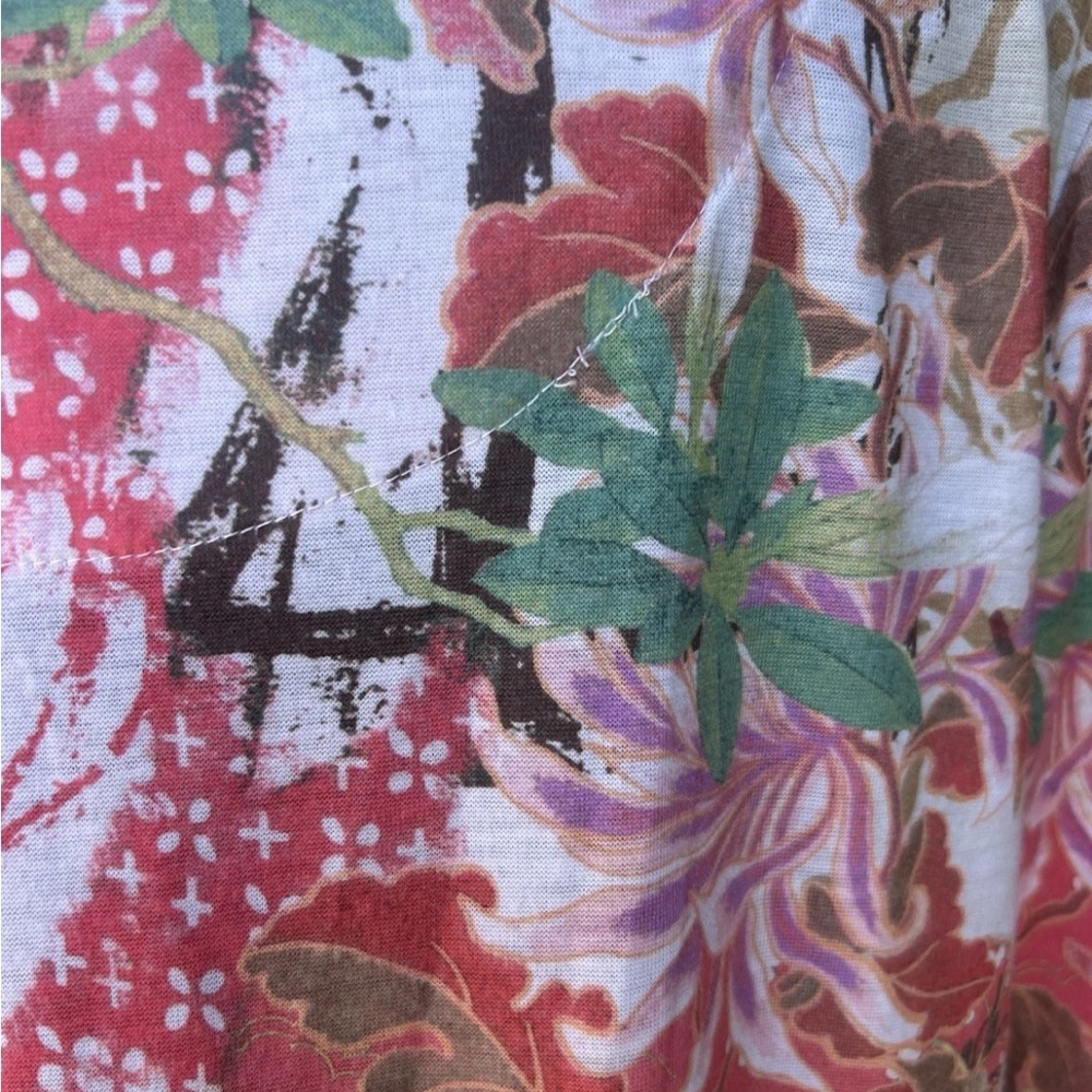 Gloria Vanderbilt T Shirt Medium Pink Floral Rhinestones Raw Edges Hi Lo NWOT - Picture 7 of 11